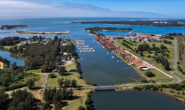 iSimangaliso Wetland Park Shore Excursions - Full Day Safari & Surf Excursion (about 8-9 hours)